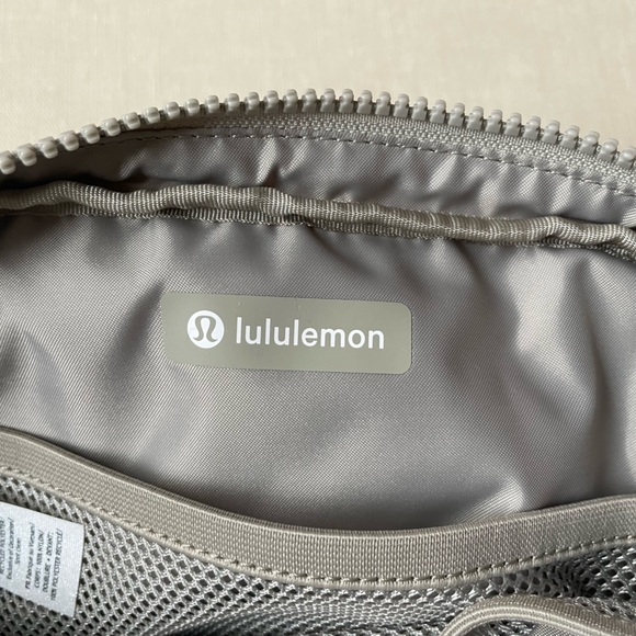 *LONG STRAP* Lululemon Everywhere Belt Bag Large 2L - Raw Linen - Picture 10 of 14